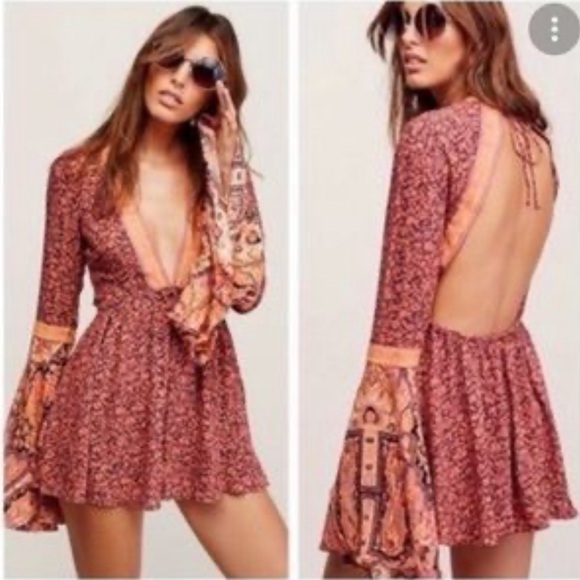 Free People Once Upon A SummerTime Open Back Deep-V Belle Sleeves Romper Medium - Picture 2 of 10